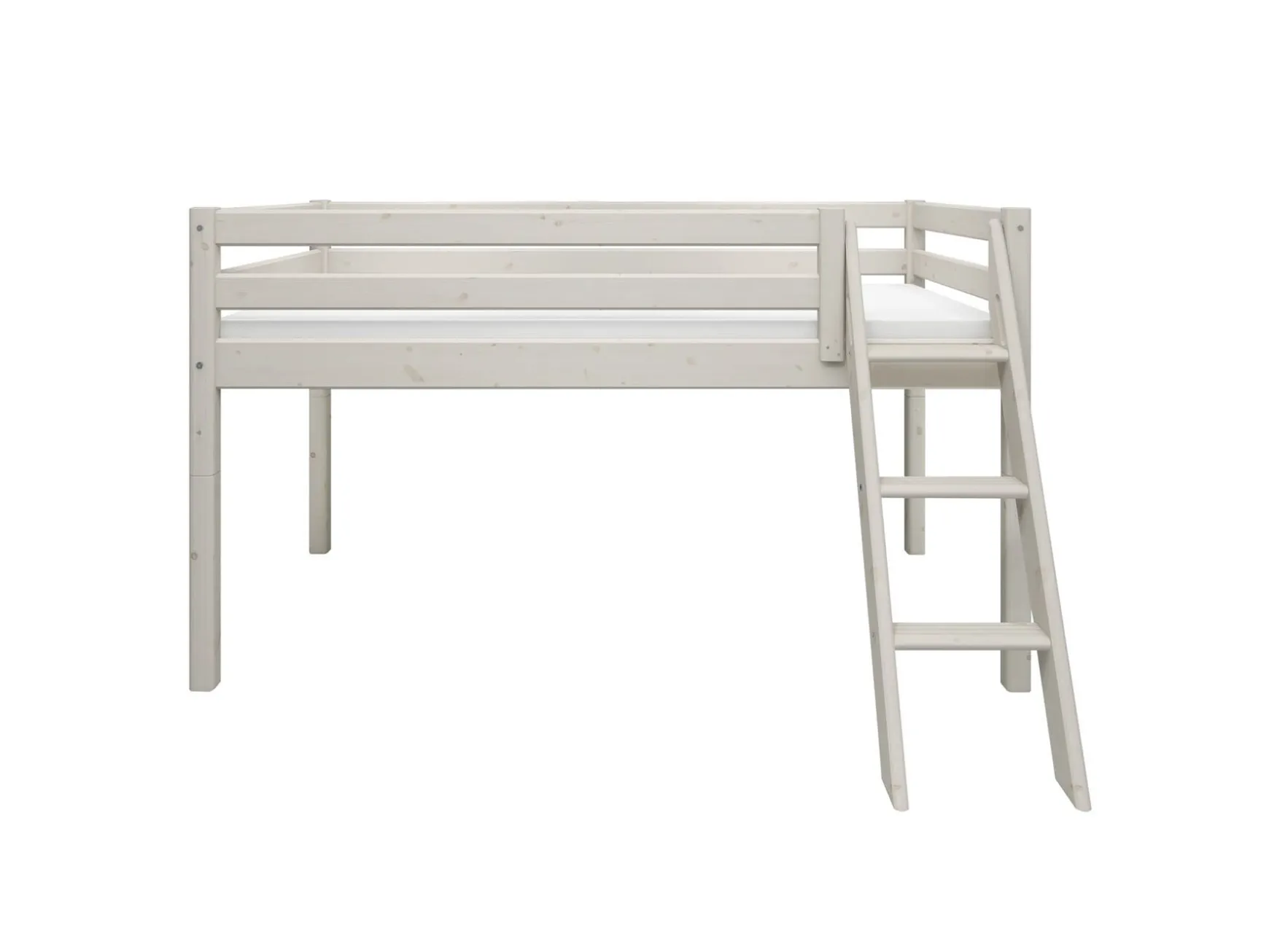 Halbhohes Bett mit Schrägleiter