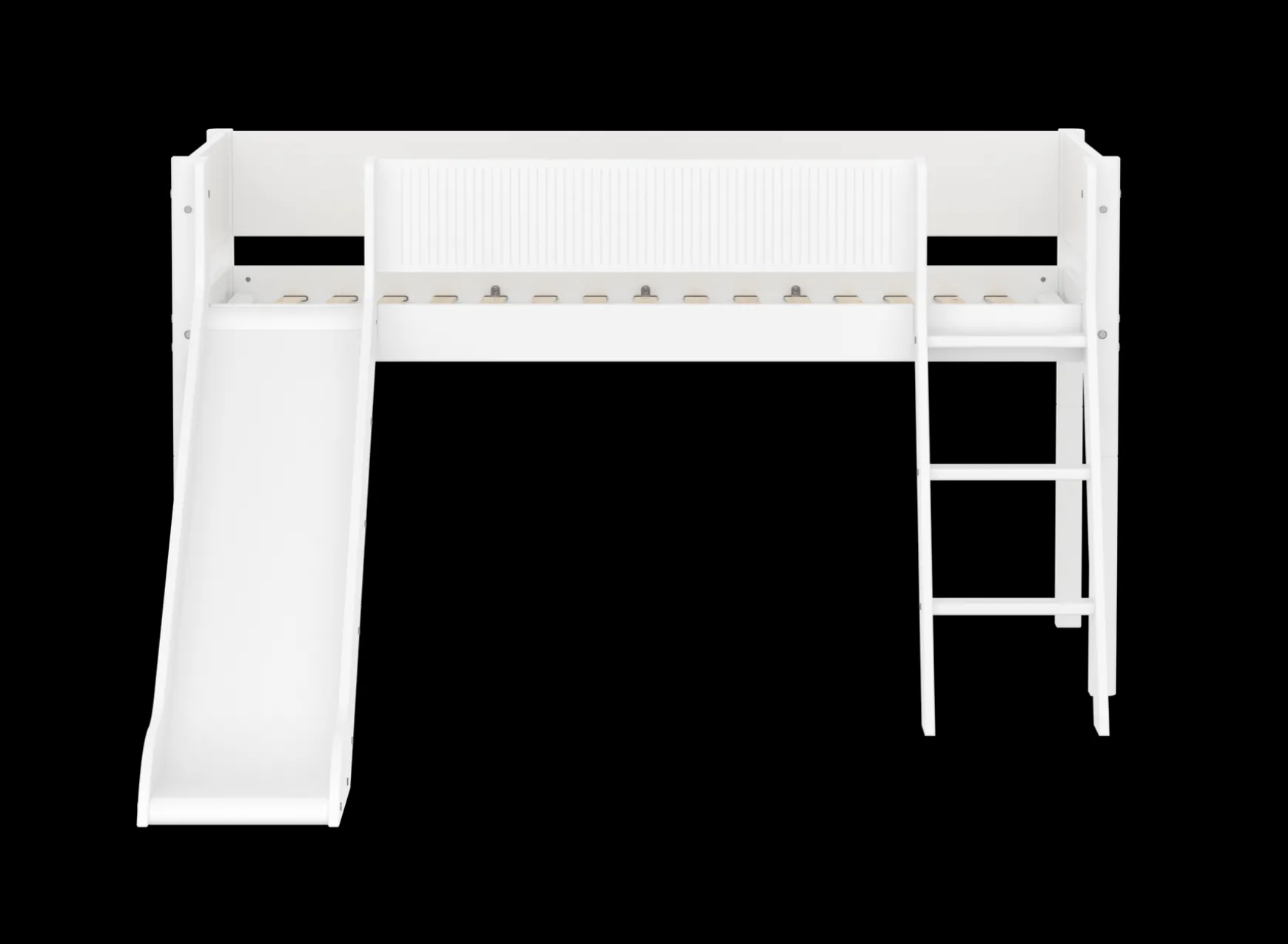 Halbhohes Bett mit Schrägleiter und Rutsche