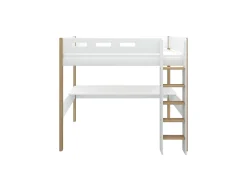Hochbett mit senkrechter Leiter und Schreibtisch