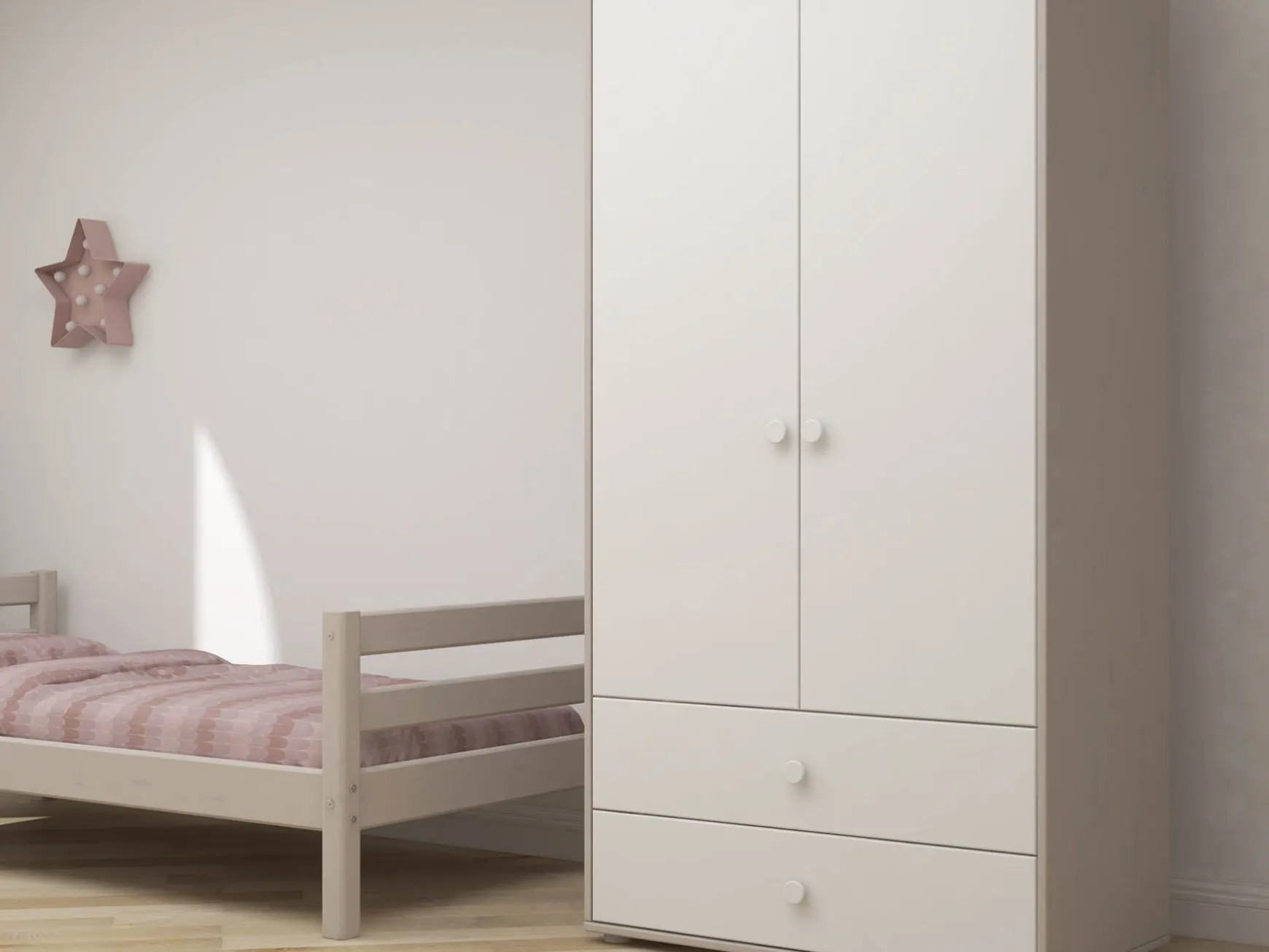 Kleiderschrank