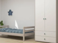 Kleiderschrank